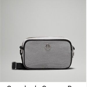 Lululemon  Crossbody Camera Bag